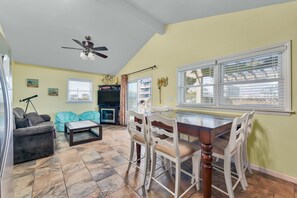 Flat-screen TV, fireplace, DVD player - 7039- Away From it All, | Oceanside | Rodanthe | Sleeps 8 (Rodanthe)