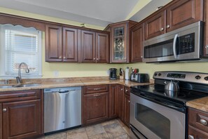 Fridge, microwave, oven, stovetop - 7039- Away From it All, | Oceanside | Rodanthe | Sleeps 8 (Rodanthe)