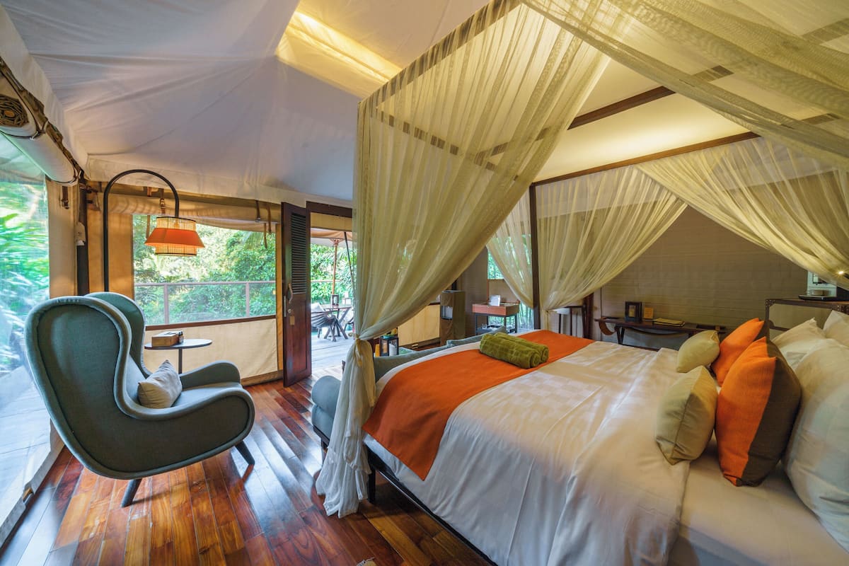 1 Bedroom Sensual Hanging Tent - Adults | 2 bedrooms, premium bedding, pillow-top beds, minibar