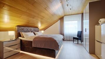 2 chambres, lit parapluie, Wi-Fi, draps fournis