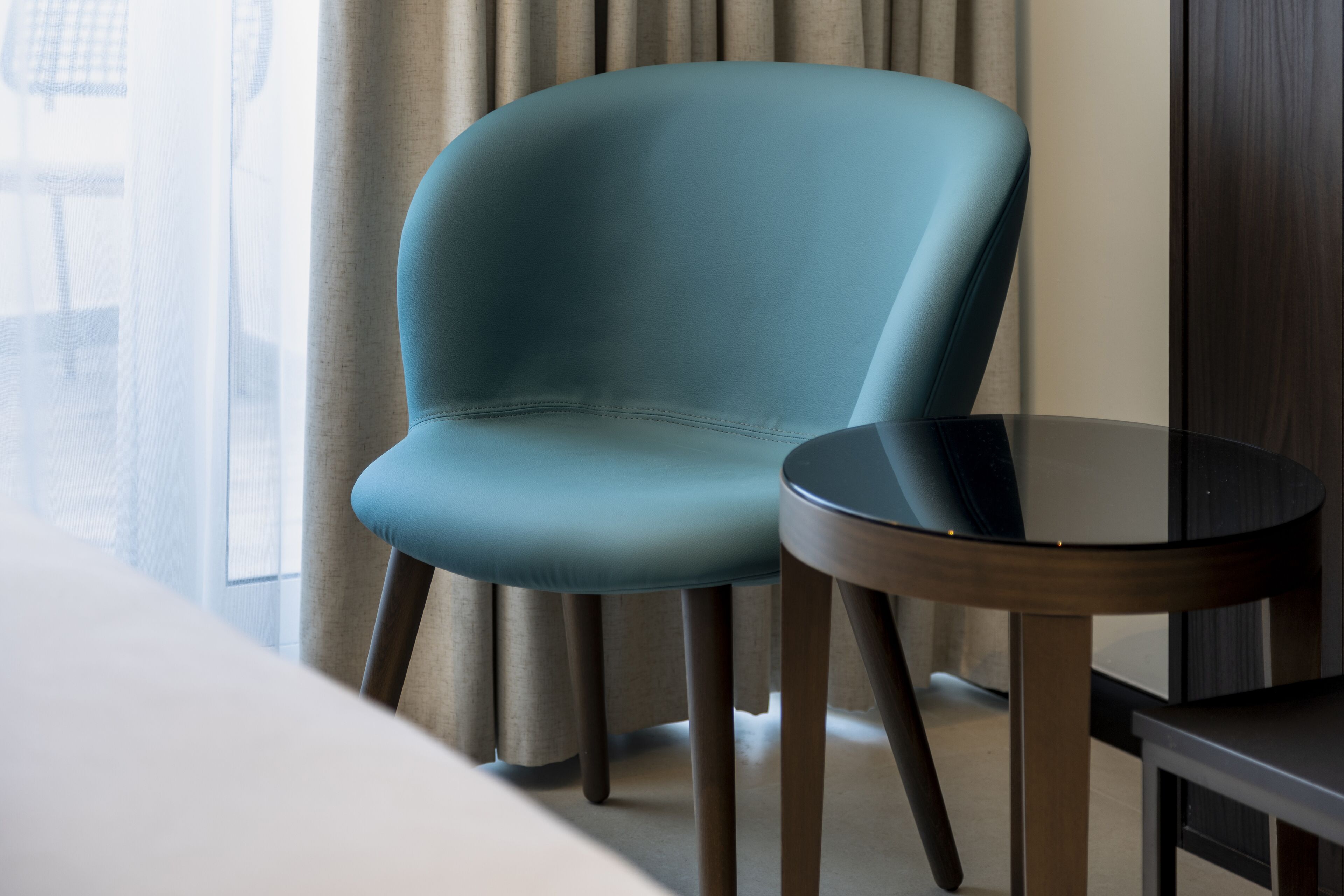 superior double room, 1 queen bed | living area | smart tv