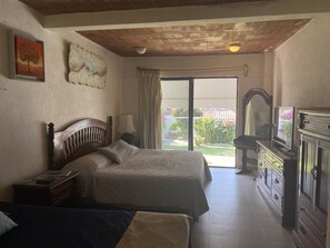 3 عدّة غرف نوم ومكواة/لوح كي وواي فاي مجانًا وملاءات أسرّة