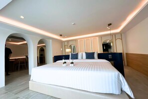 Minibar, desk, blackout curtains, free WiFi - Away Bangkok Riverside Kene (Bangkok)