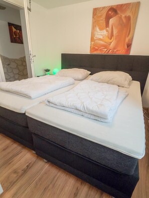 2 chambres, lit parapluie, accès Internet