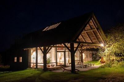 WALD-LAND-HOF Schloss Rosenau