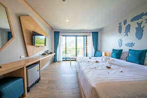 Deluxe Double or Twin Room, Sea View | Minibar, in-room safe, individually decorated, desk - Golden Paradise Hotel (Karon)