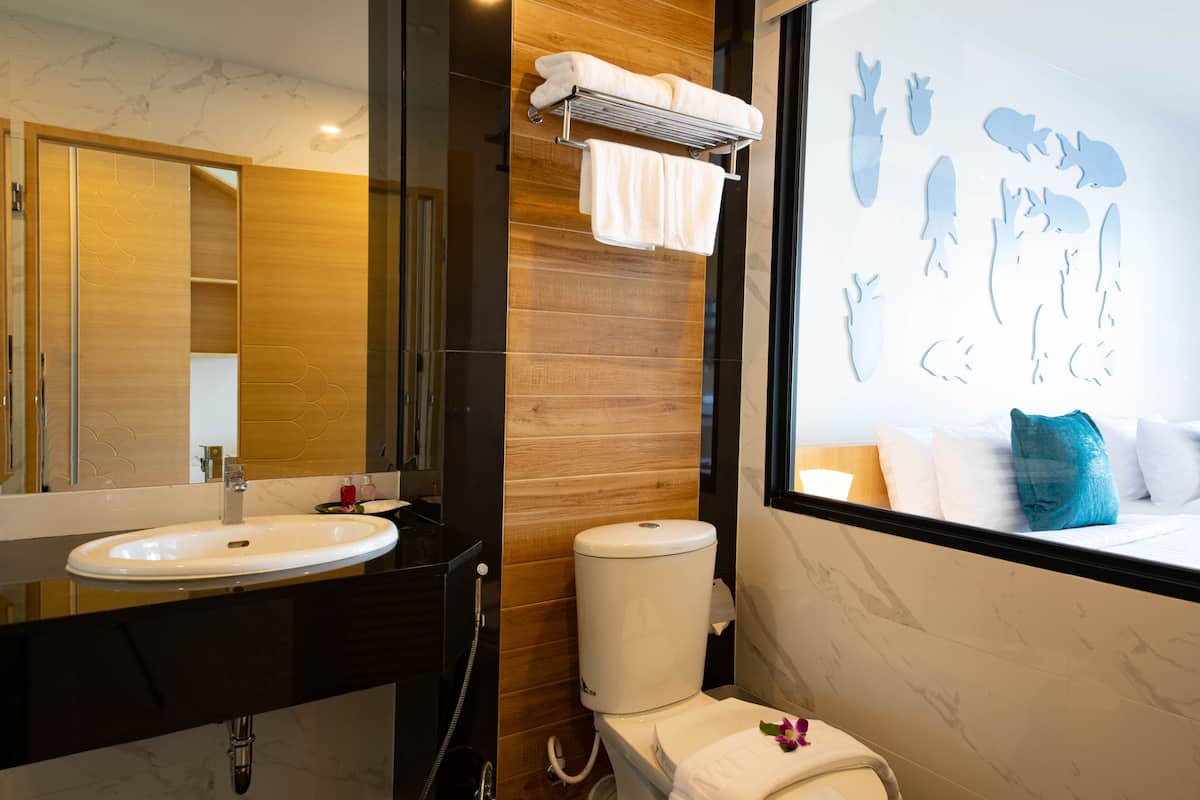 スーペリア ダブルルーム | ミニバー、セーフティボックス (室内)、客室ごとに異なる装飾、デスク