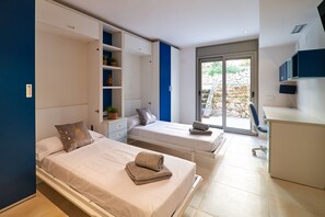 5 Schlafzimmer, Zimmersafe, Bügeleisen/Bügelbrett, Reisekinderbett