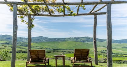 Podere Val D'Orcia - Tuscany Equestrian