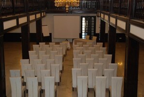 Restaurant - Hotel Hanul Domnesc (Sacele)