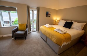 标准双人房或双床房 | 办公桌、笔记本电脑工作区、隔音、免费 WiFi