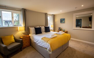 Standard Double or Twin Room | Desk, laptop workspace, soundproofing, travel crib