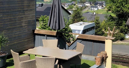 Haus am Waldrand mit Sauna und und Aussicht über Rheintal