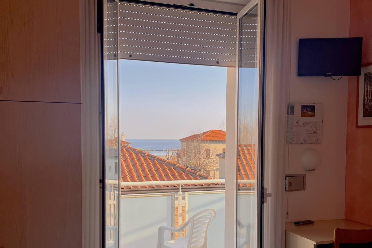 Deluxe Quadruple Room, Sea View