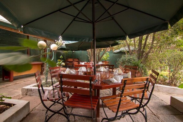 Outdoor dining - GraceHouse Resort (Nairobi)