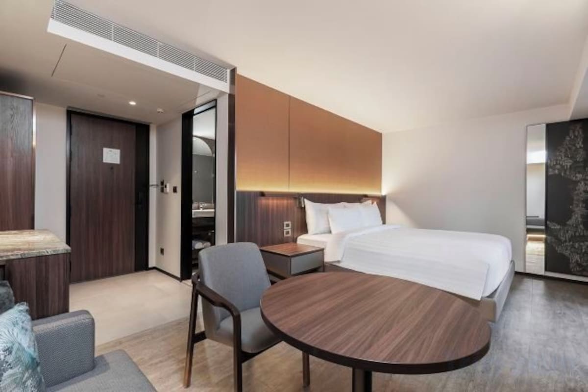 In-room safe, desk, laptop workspace, blackout drapes