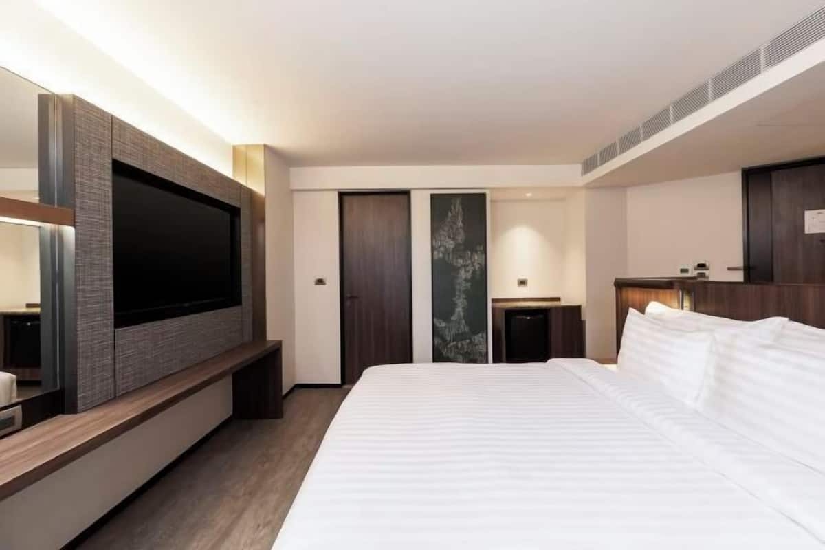 In-room safe, desk, laptop workspace, blackout curtains