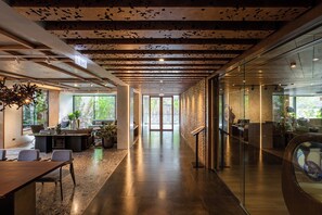 Sala de estar en el lobby