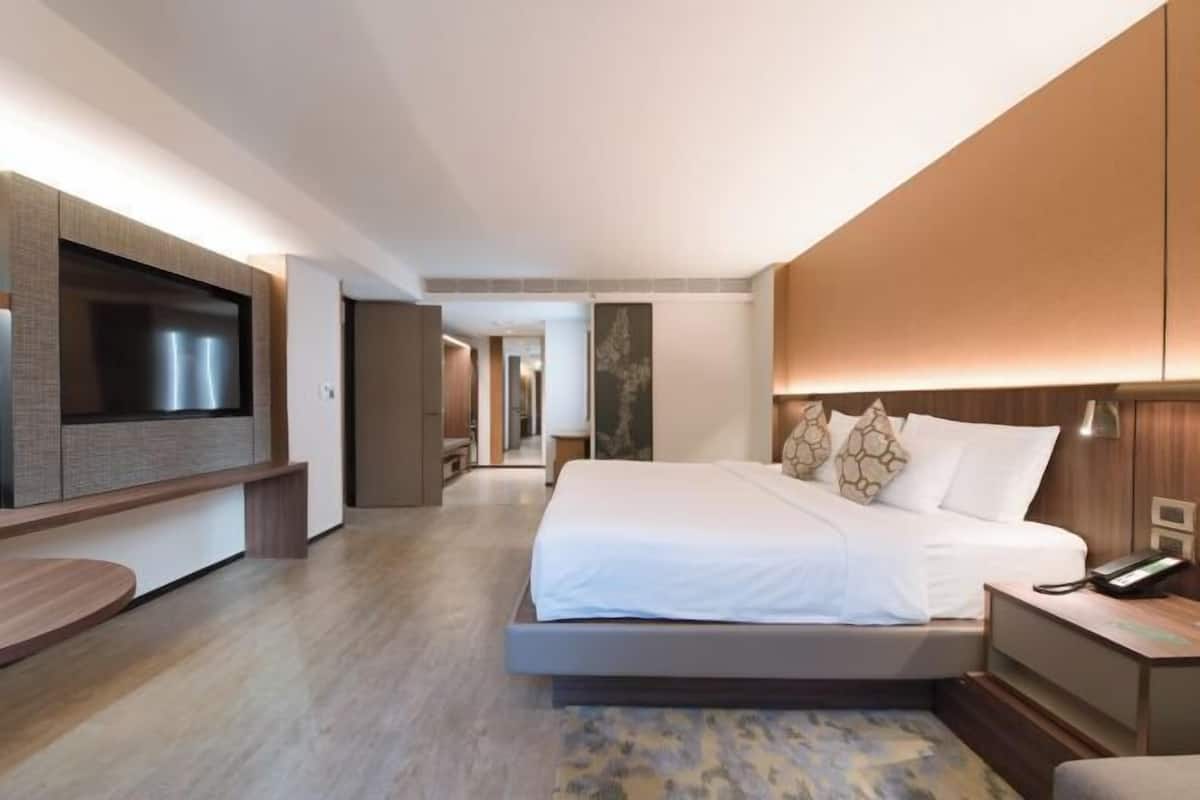 In-room safe, desk, laptop workspace, blackout curtains