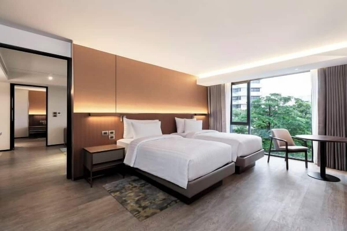 In-room safe, desk, laptop workspace, blackout curtains