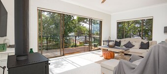 Saltbush Cottage - Pet Friendly - 1 Min Walk to Beach