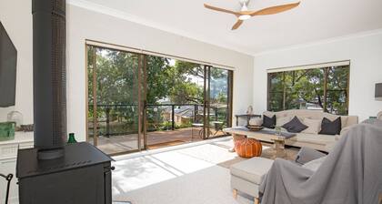 Saltbush Cottage - Pet Friendly - 1 Min Walk to Beach