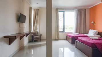 Phòng 2 giường đơn Superior | Bàn