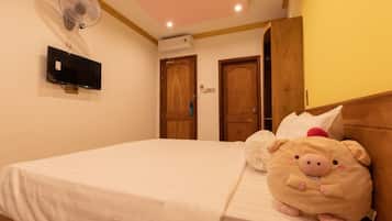 高級雙人房 | 書桌、免費 Wi-Fi、床單