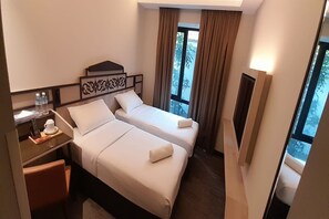 Superior Twin Room, No Windows | Pemandangan dari bilik