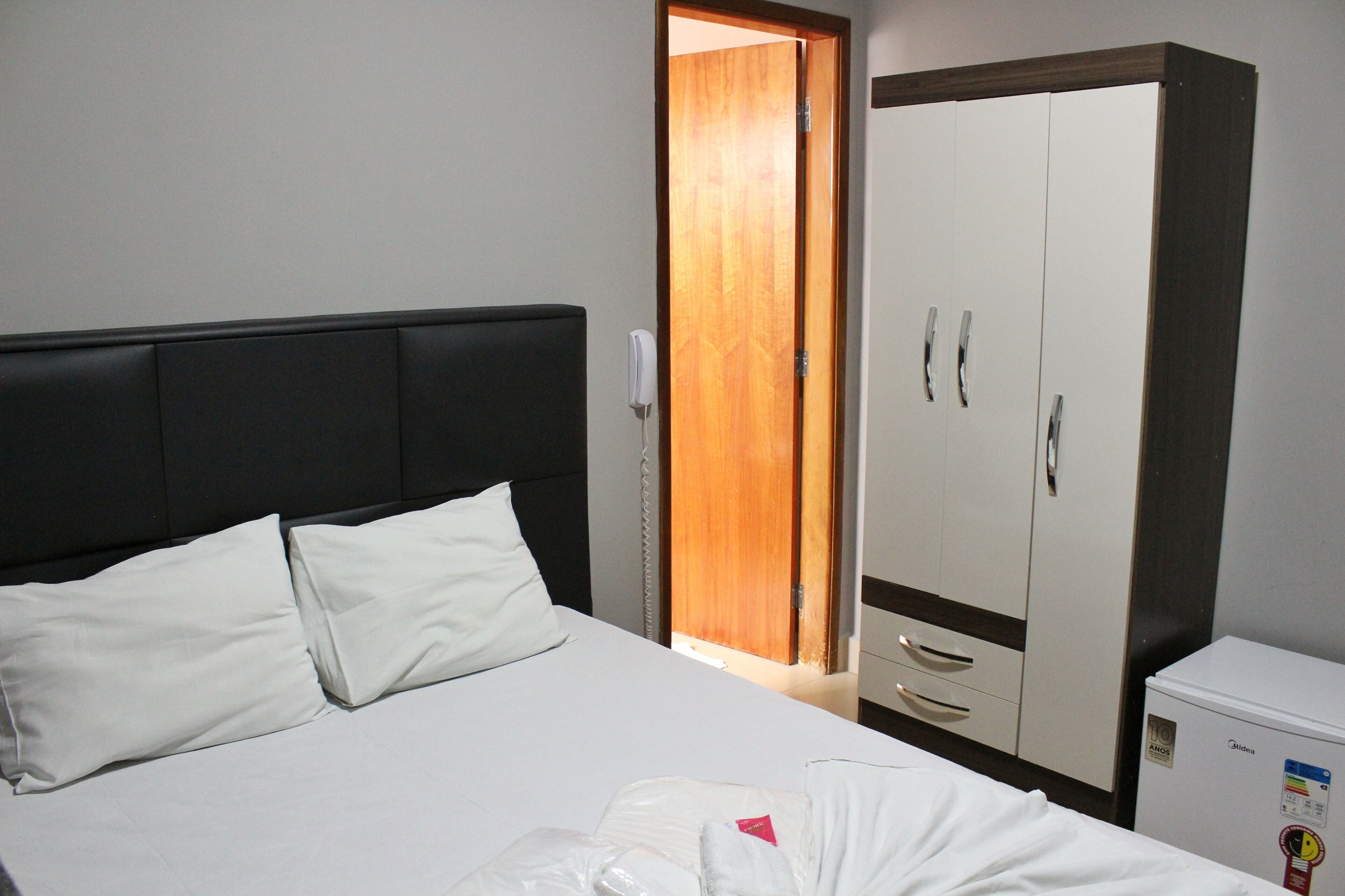 EXECUTIVO CASAL | Minibar, insonorización, wifi gratis y ropa de cama 