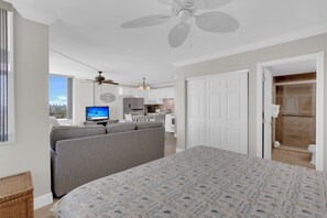 1 bedroom, Internet, bed sheets - SUPER RATES! Estero Beach & Tennis Club 907B Vacation Condo on Fort Myers Beach! (Fort Myers Beach)