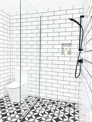 Bathroom - Motu Beachfront Art Villas (Rarotonga)