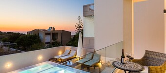 Villa Amelia I Free mini van & private pool