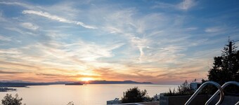 Omnia Villa II - Heated* pool & dazzling seaview!