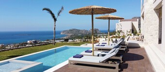 Villa Mare Free* Heated pool & Infinite blue!