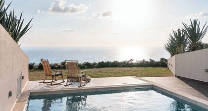 Villa Vista Free* Heated pool & dazzling Seaview!