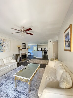 Téléviseur connecté, bureau, imprimante