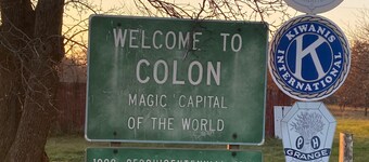 Three Swans Lakehouse: Fireplaces, Snow, and Lakefront Views!