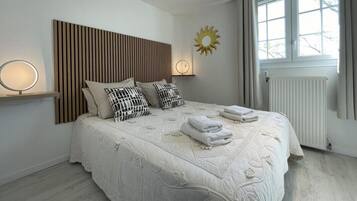 3 bedrooms, iron/ironing board, travel cot, free WiFi