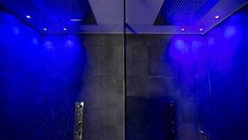 Sauna, massages aux pierres chaudes, massages des tissus profonds