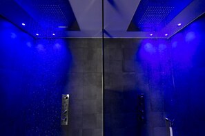 Sauna, masajes con piedras calientes, masajes de tejido profundo 