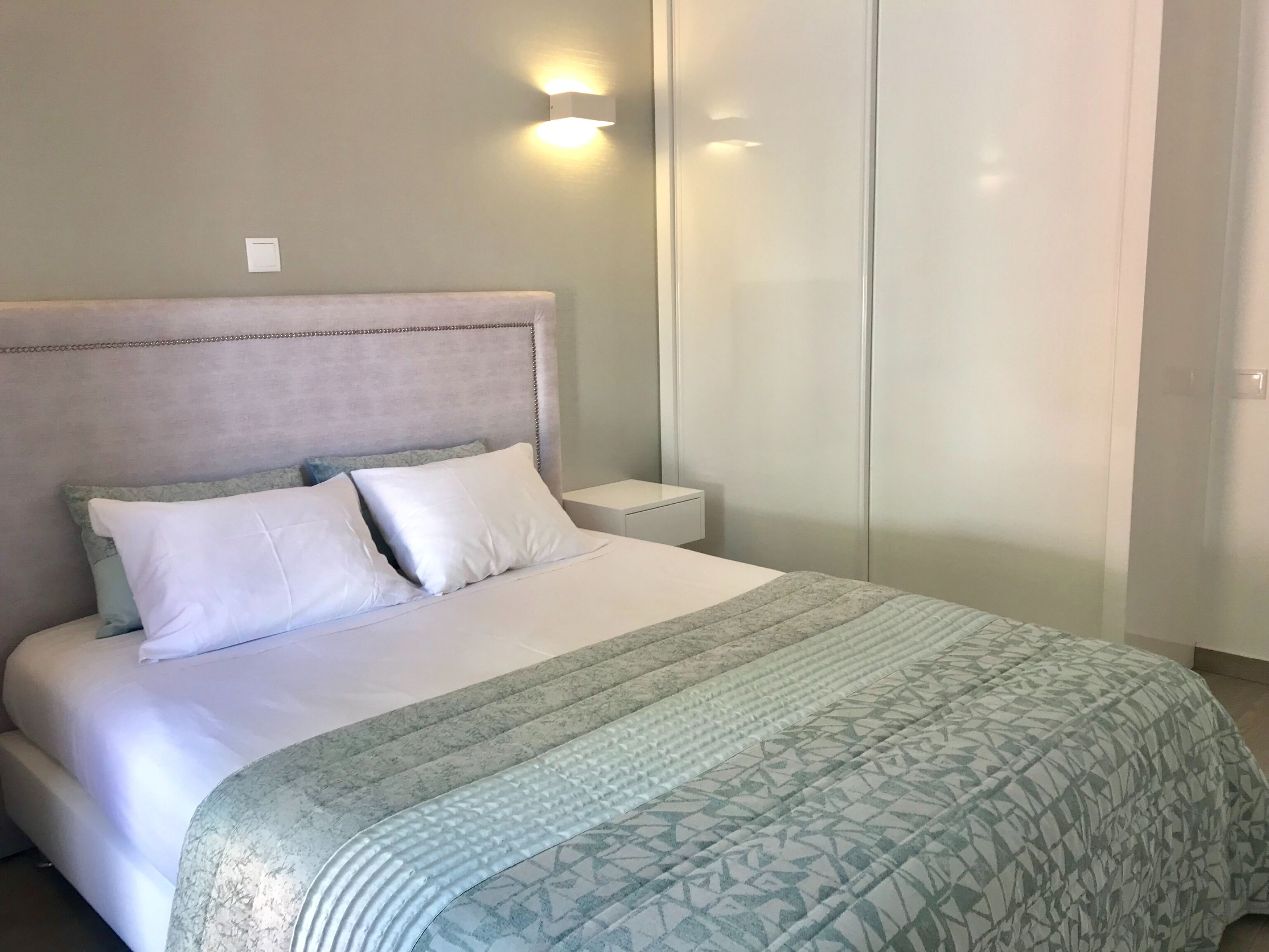 2 chambres, fer et planche à repasser, accès Internet, draps fournis
