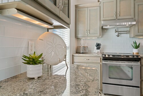 Dauphin Pearl - Waterfront bay house, close to Dauphin Island Beaches!