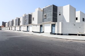 Exterior - Mabaat - White Pearl Al Basatin - 600 (Jeddah)