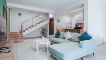 Televisi LCD 32-inci dengan saluran TV kabel dan TV