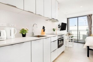 Fridge, oven, stovetop, toaster