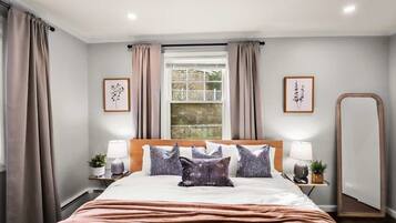 5 bedrooms, desk, iron/ironing board, travel cot