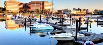 Waterview House Walking Distance from Cove Beach