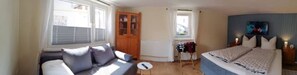 1 chambre, lit parapluie, Wi-Fi gratuit, draps fournis