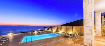 Villa Stephania - Four Bedroom Villa, Sleeps 6